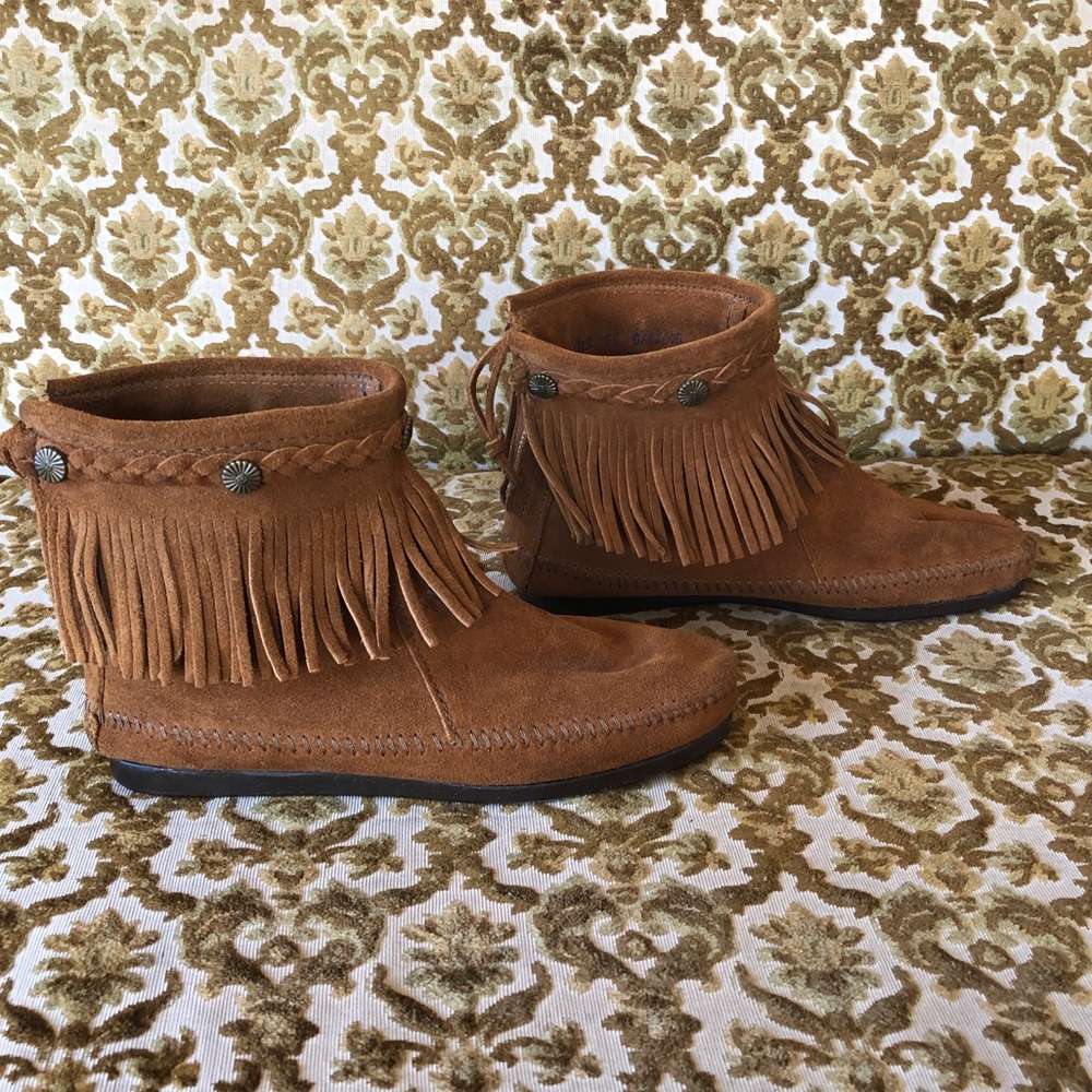 Minnetonka Short Fringed Moccasin Booties